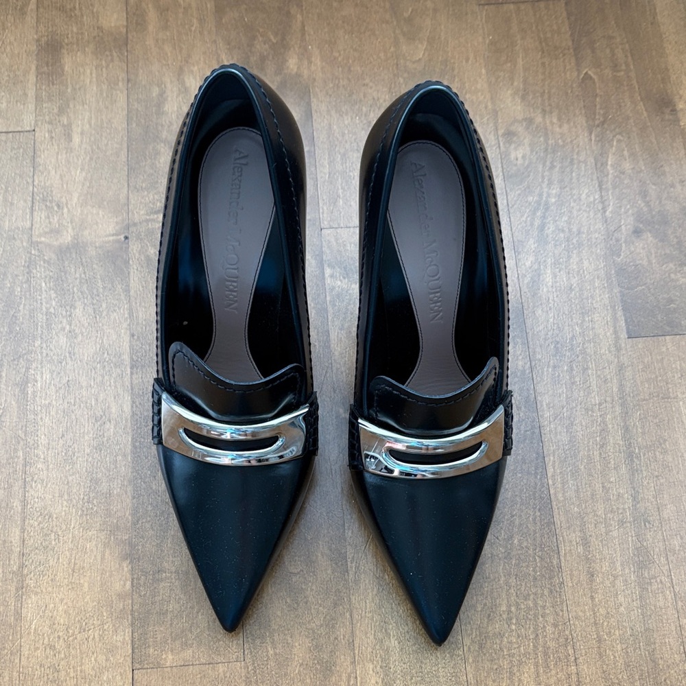Alexander McQueen black and silver stilettos - Picture 2 of 6